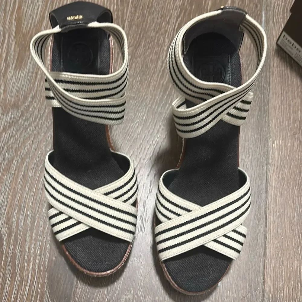 Tory Burch Black and White Women's Sandals Sz 9 with box